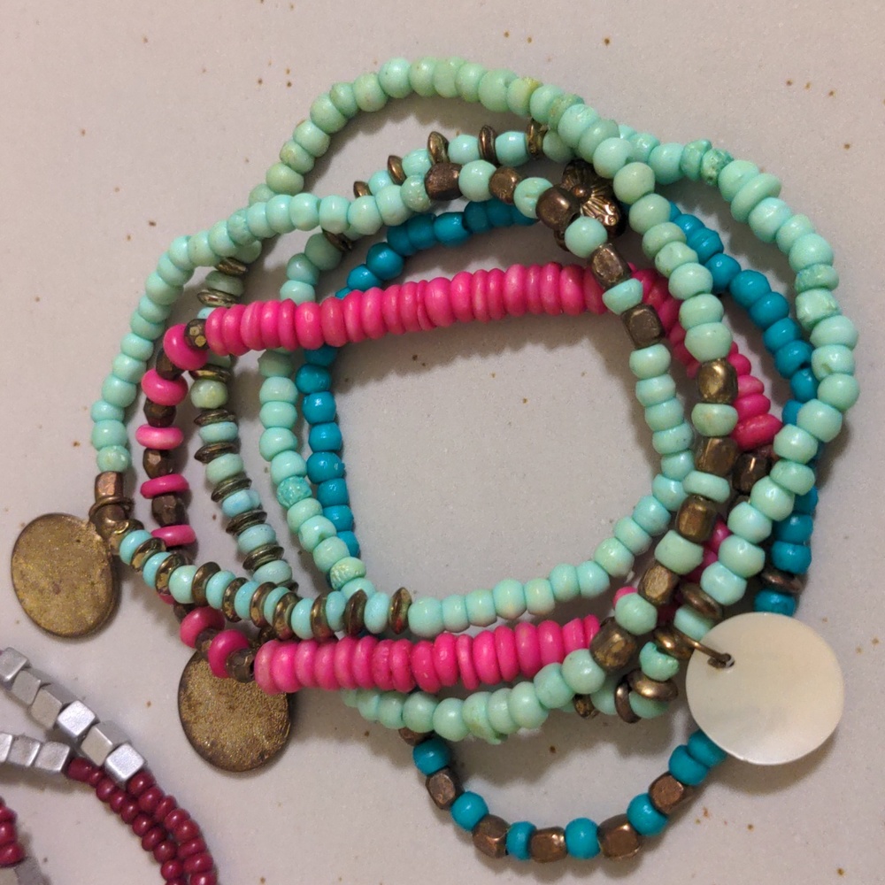 Beaded bracelets - Picture 4 of 4